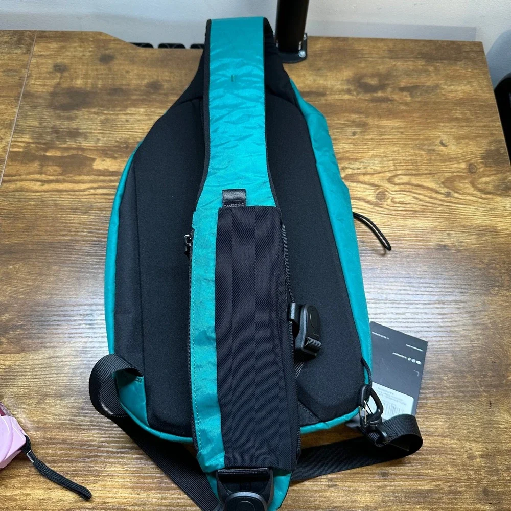 NEW Alpaka Metro Crossbody Left Shoulder Bag Cadmium Green X-Pac VX21